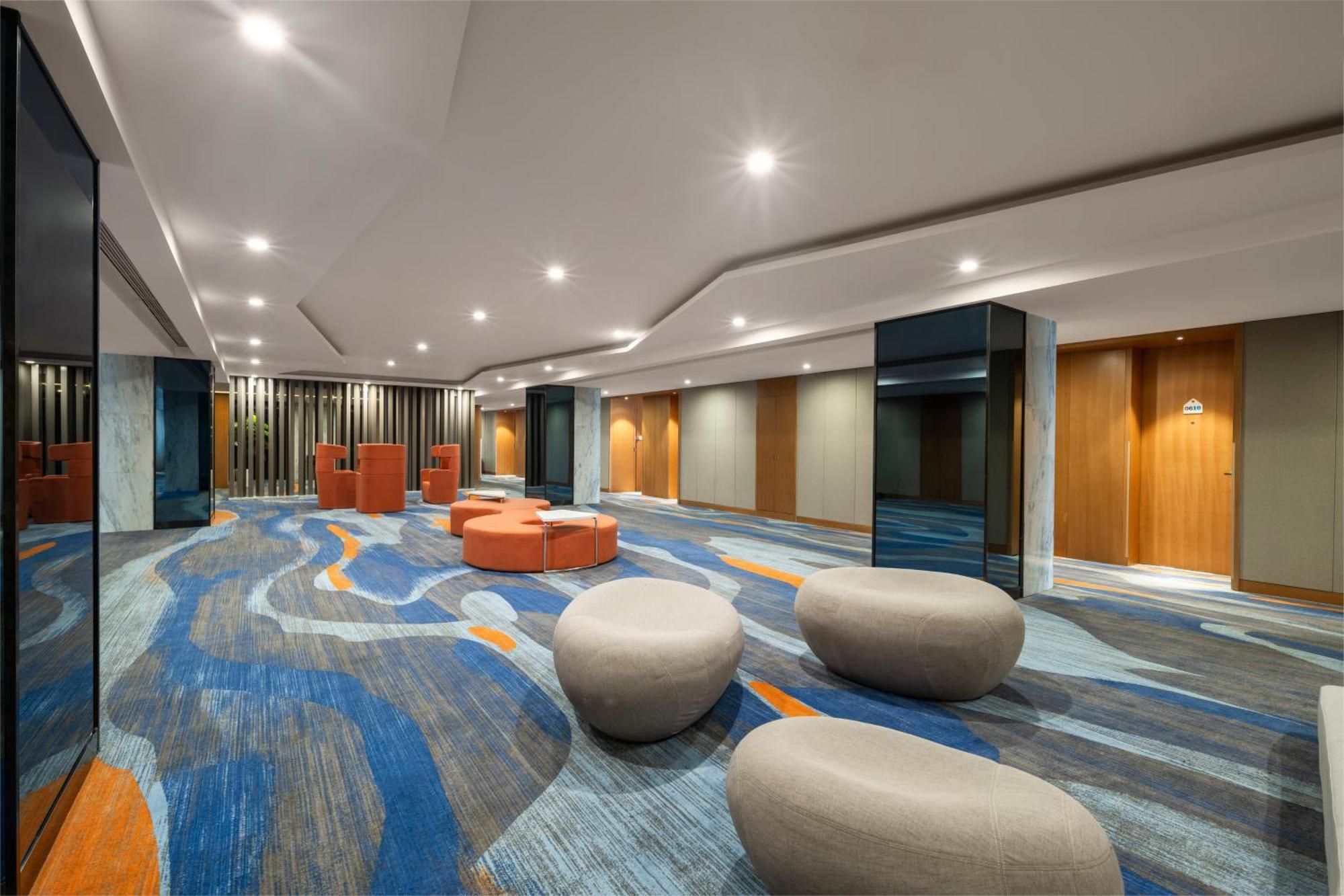 Holiday Inn Express Zhengzhou Zhengdong By Ihg Exterior photo
