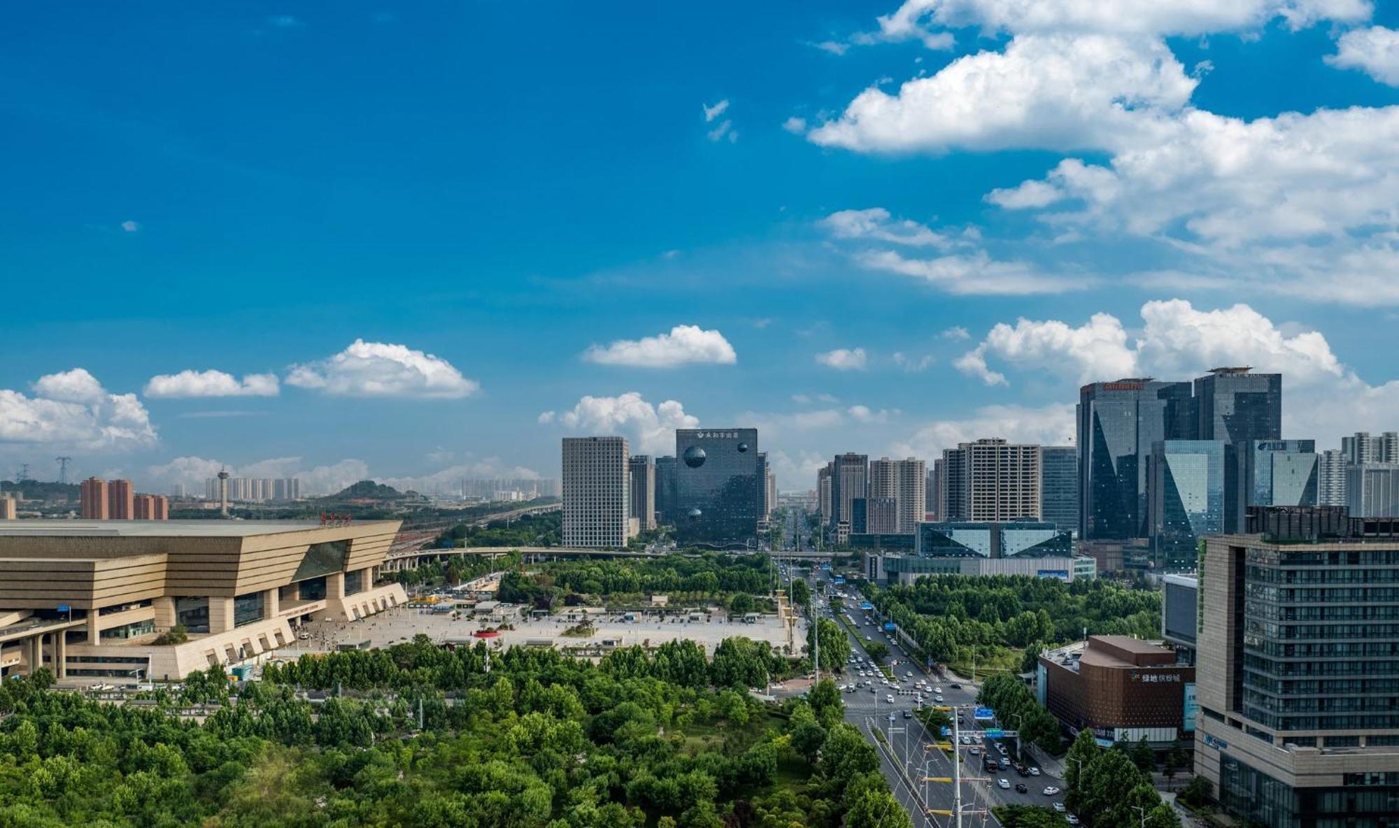 Holiday Inn Express Zhengzhou Zhengdong By Ihg Exterior photo